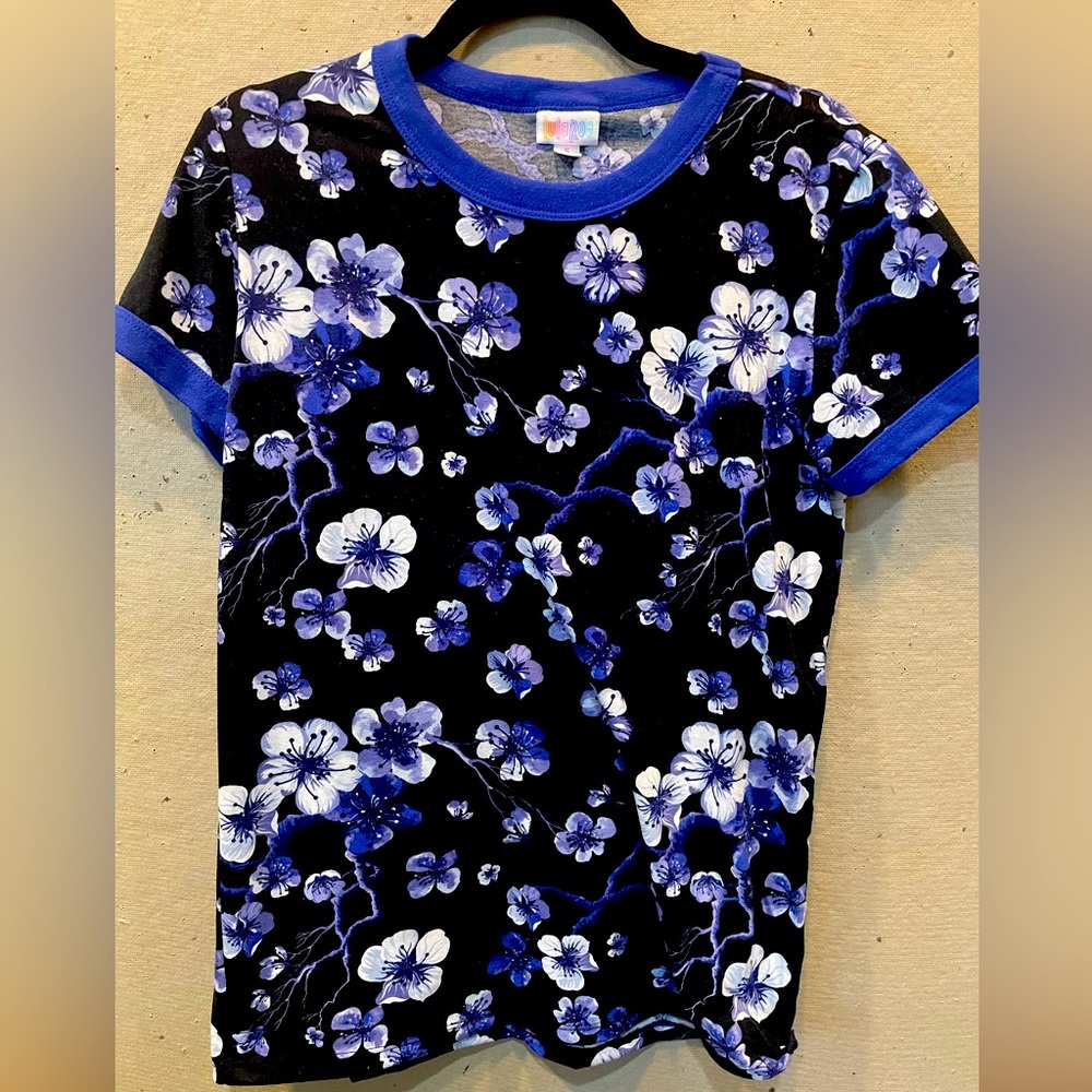 Floral tee